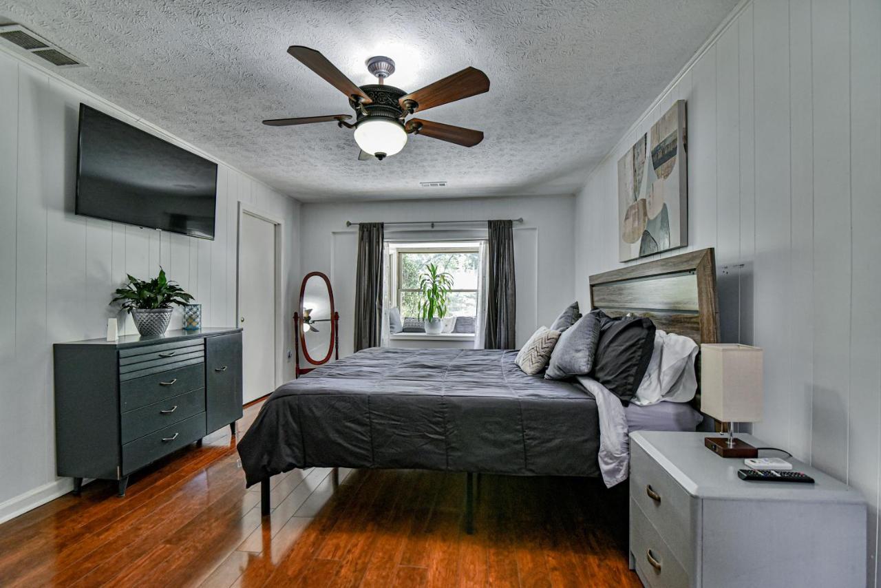 South With Hot Tub Just 11 Miles To Downtown Casa vacanze Asheville